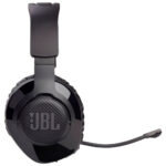Gamer wearing the black JBL Quantum 350 wireless headset, focusing on comfort during play.