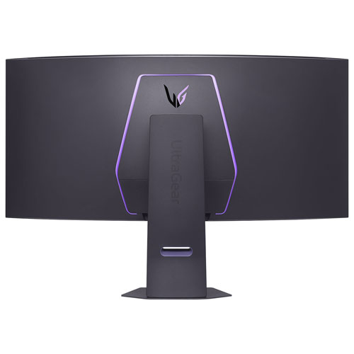 19290023_4 Vibrant gameplay on the LG UltraGear 45GX950A-B, showing crisp 5K OLED visuals and fast 0.03ms GTG.