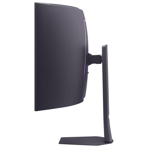 19290023_6 Immersive 45-inch curved OLED screen of the LG UltraGear monitor, perfect for competitive gaming.